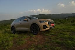 Audi Q8 Front Right Three Quarter