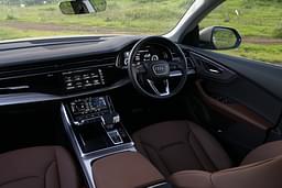 Audi Q8 Dashboard