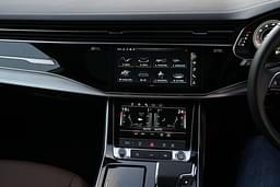 Audi Q8 Dashboard