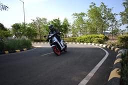 Bgauss Ruv 350 Front Right Three Quarter