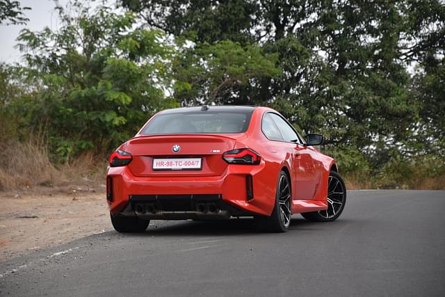 Rear View Image - 635