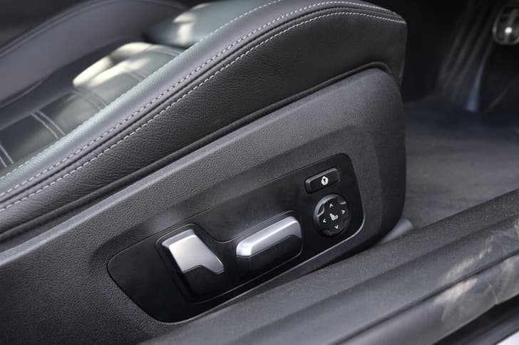 Bmw M2 Coupe Door Controls