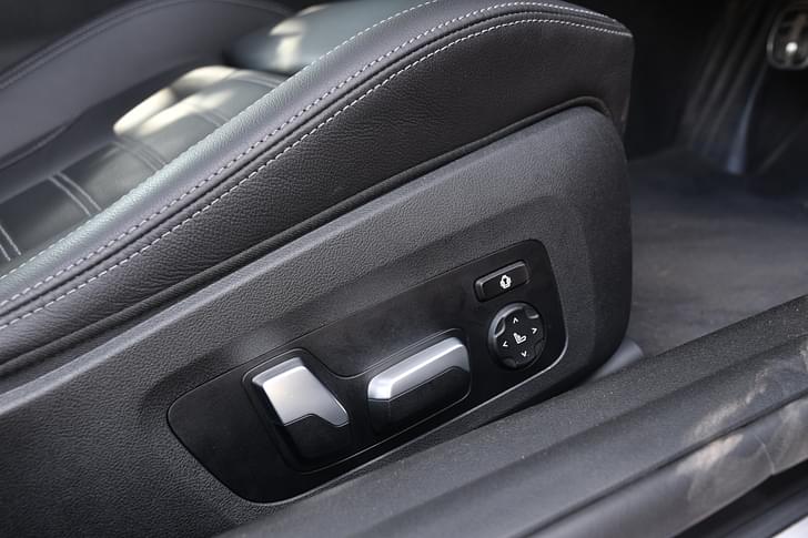 Bmw M2 Coupe Door Controls