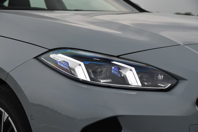 Headlight Image - 19379
