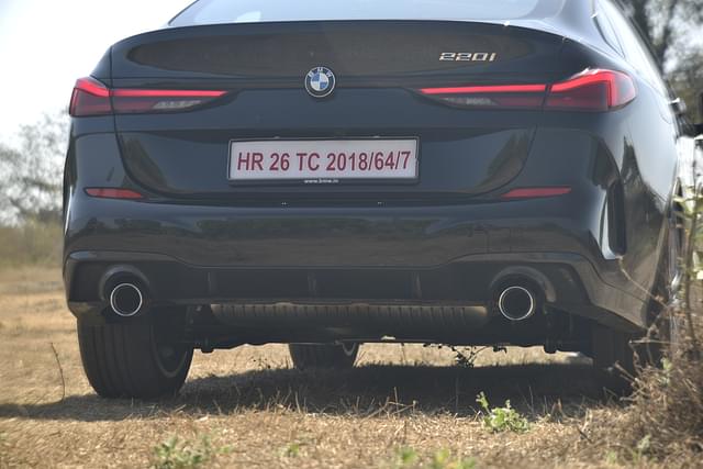 Rear View Image - 690