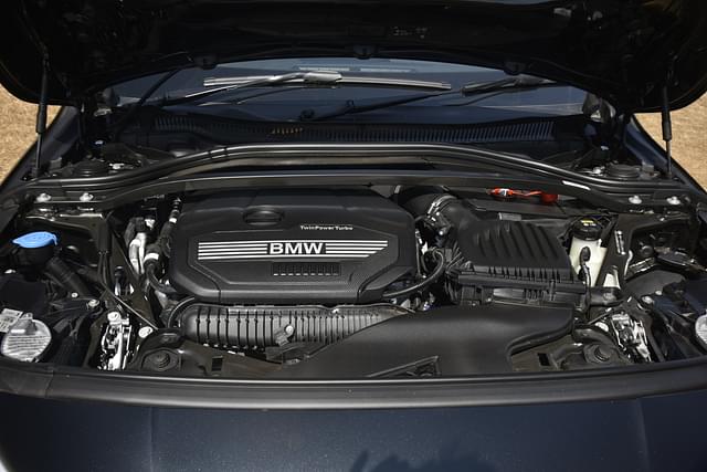 Open Bonnet Engine Shot Image - 697