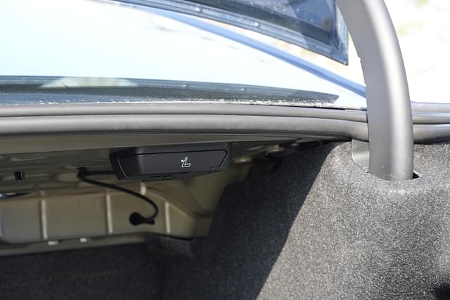 Rear Door Handle Image - 6756