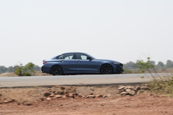 Bmw 3 Series Front Right Three Quarter