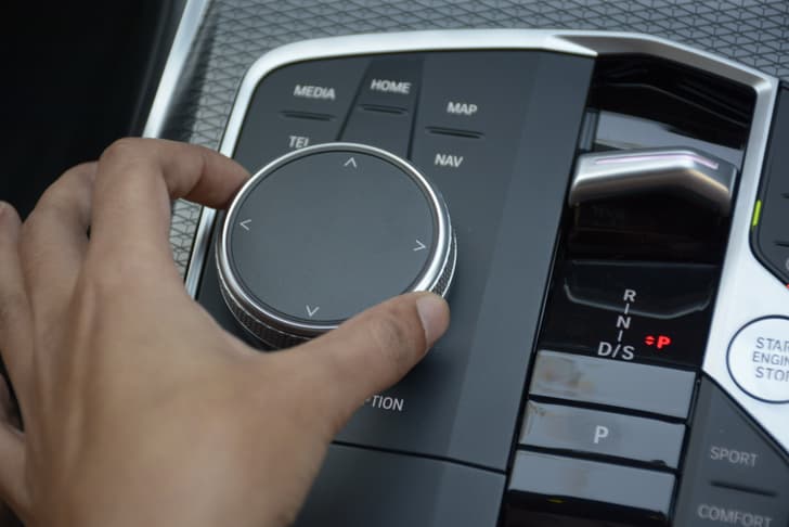 Bmw 3 Series Lwb Infotainment System