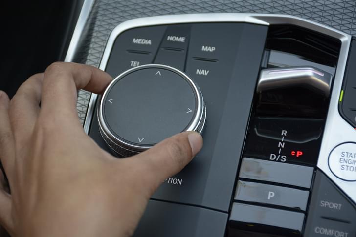 Bmw 3 Series Lwb Infotainment System