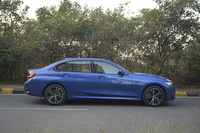 Alloy Wheels Image - 16321