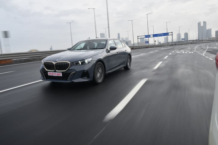 Bmw 5 Series Lwb Front Right Three Quarter