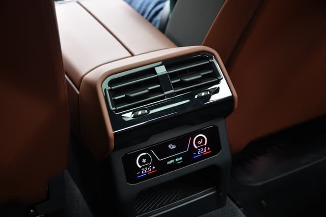 Ac Vents Rear Image - 17247
