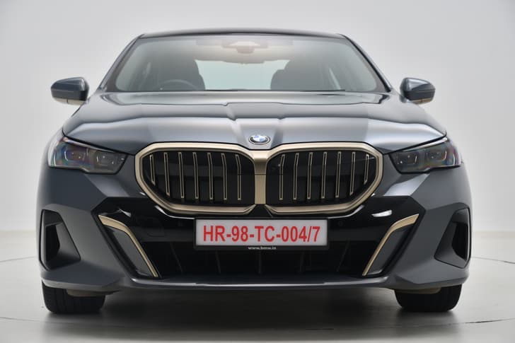Bmw 5 Series Lwb Front View