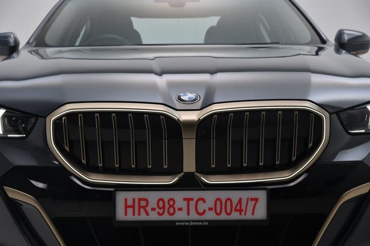 Bmw 5 Series Lwb Front View