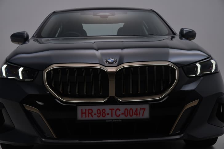 Bmw 5 Series Lwb Front View