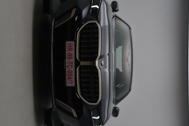 Bmw 5 Series Lwb Front View