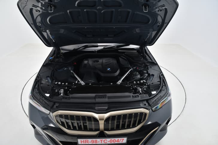 Bmw 5 Series Lwb Color Black