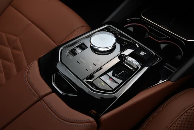 Center Console Cup Holders Image - 17275