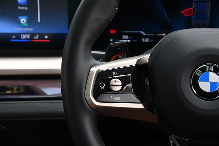Bmw 5 Series Lwb Infotainment System