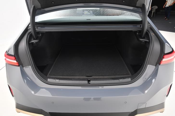 Bmw 5 Series Lwb Boot Open