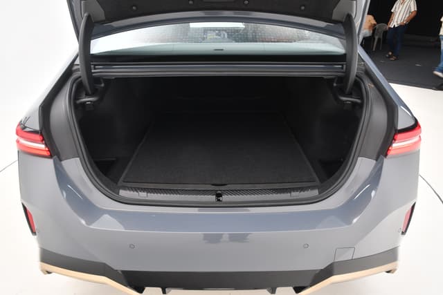 Rear View Image - 17307