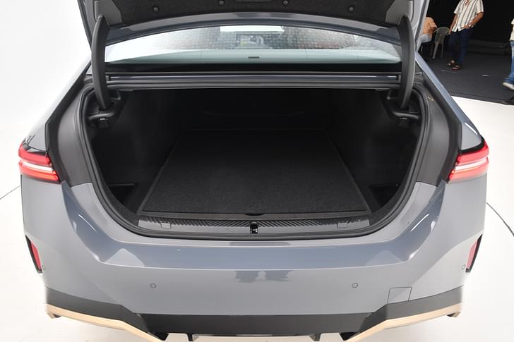 Bmw 5 Series Lwb Rear View