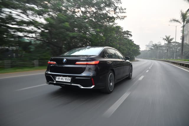 Rear View Image - 4092