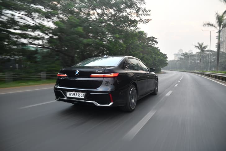 Bmw 7 Series Rear View