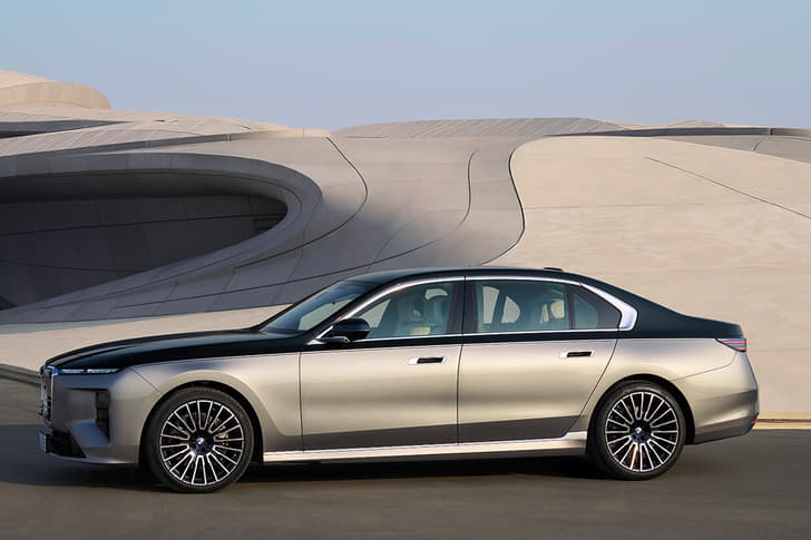 Bmw 7 Series Facelift Front Right Three Quarter