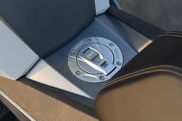 Bmw Bikes C 400 Gt Open Fuel Lid