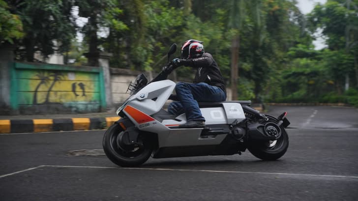 Bmw Bikes Ce 04 Front Right Three Quarter