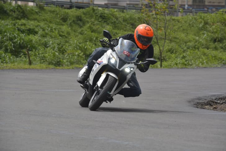 Bmw Bikes G 310 Rr Front Right Three Quarter