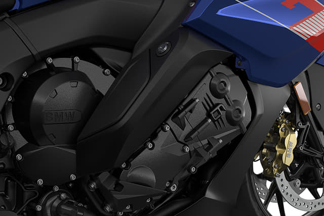 Engine Shot Right Image - 32449