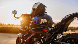 Bmw Bikes M 1000 R Front Right Three Quarter Bmw Bikes M 1000 R Front Right Three Quarter