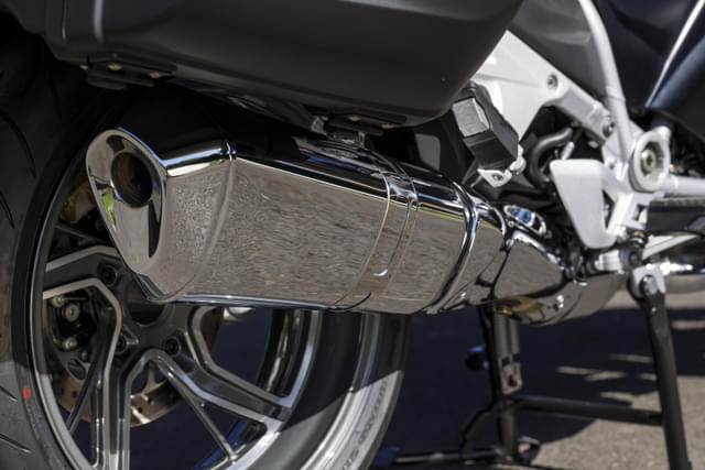 Exhaust Pipes Image - 22064