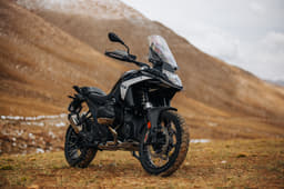 BMW R 1300 GS Front Right Three Quarter BMW R 1300 GS Front Right Three Quarter