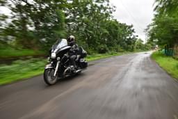 Bmw Bikes R18 Color Black