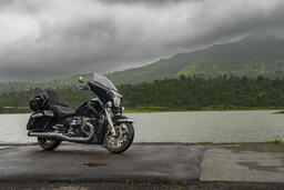 Bmw Bikes R18 Front Left Three Quarter