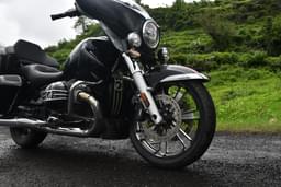 Bmw Bikes R18 Color Black