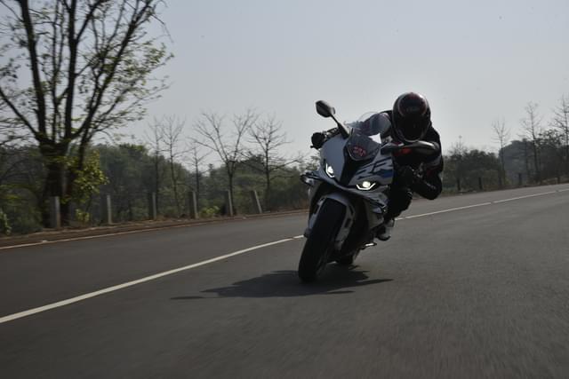 Front Right Three Quarter Image - 22139