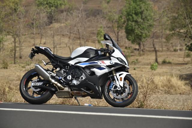 Front Right Three Quarter Image - 22146