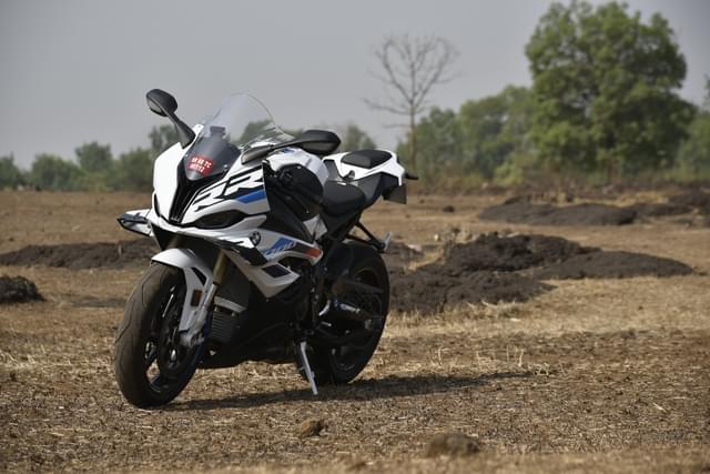 Front Left Three Quarter Image - 22150