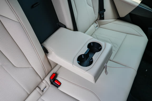 Rear Armrest Cup Holders Image - 29610