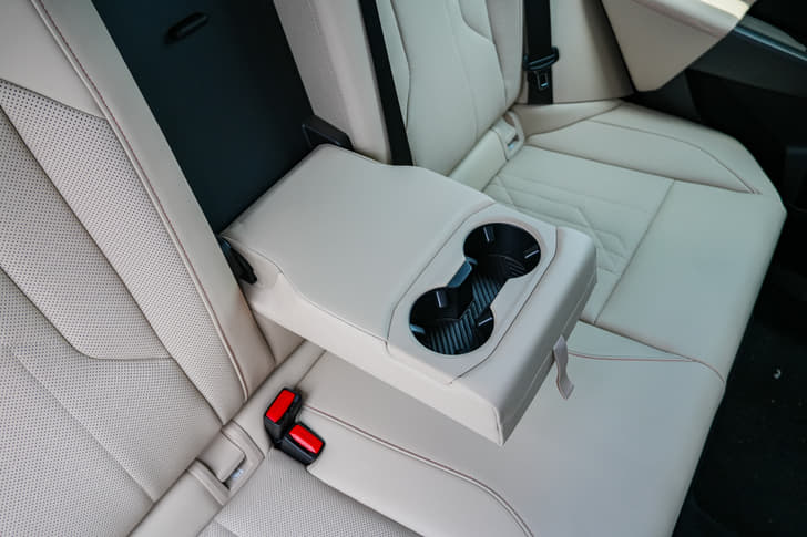 Bmw X3 Rear Armrest Cup Holders Bmw X3 Rear Armrest Cup Holders