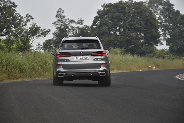Rear View Image - 5685