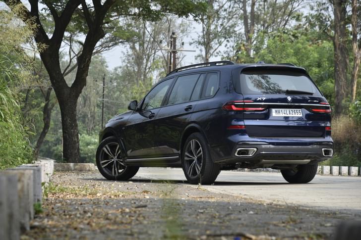 Bmw X7 Rear View
