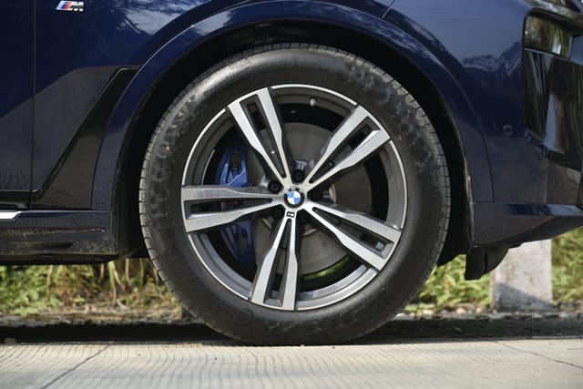 Front Left Three Quarter