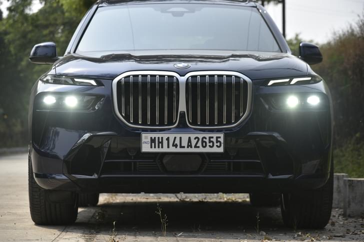 Bmw X7 Front View