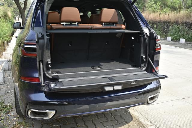 Rear View Image - 8596
